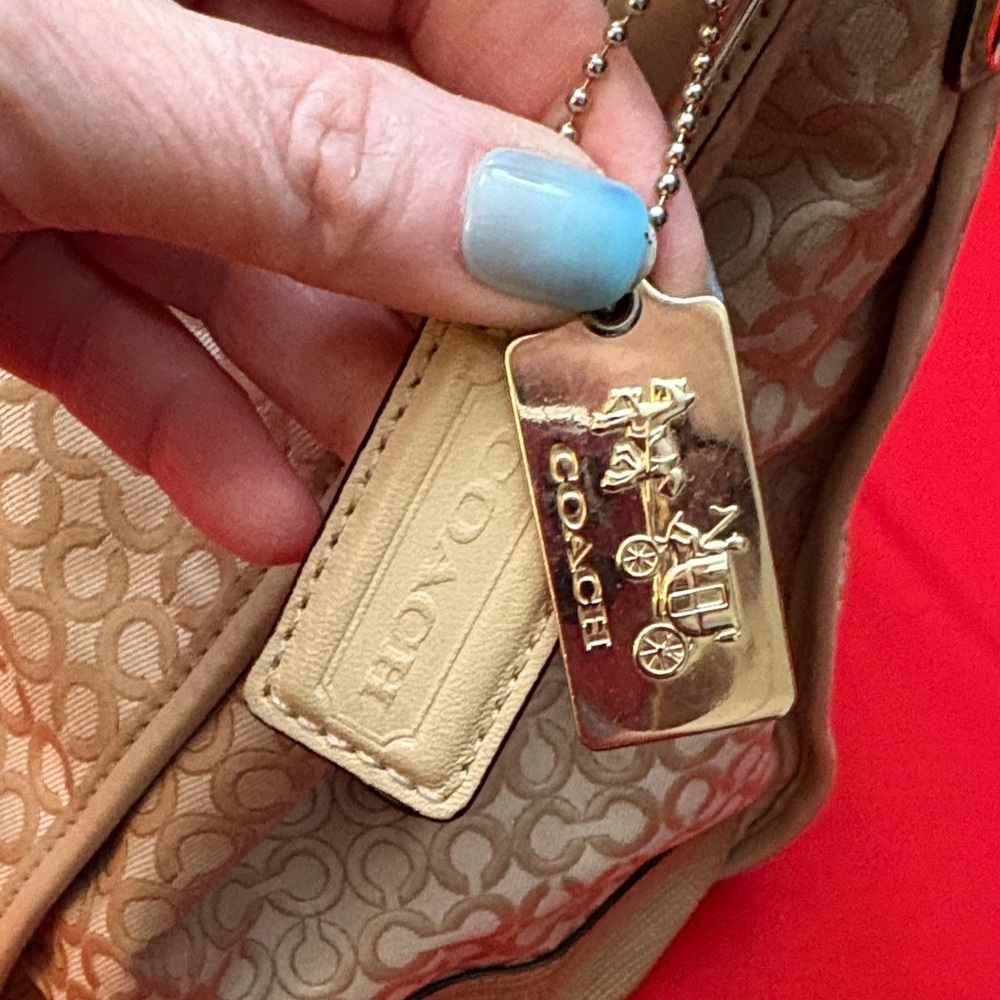EUC Coach Gold Jaquard patterned Bag - Picture 7 of 13